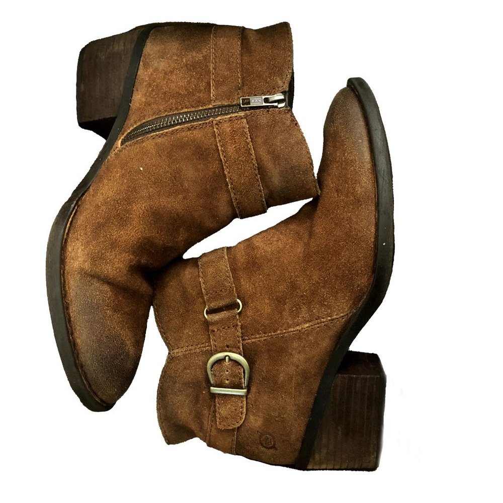 Born Adia Boots in Rust Size 9